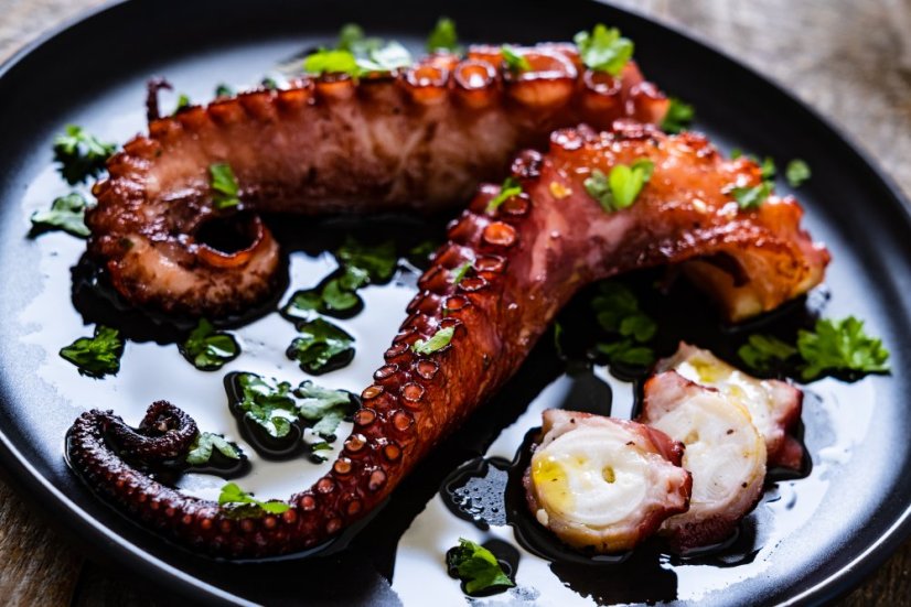 Boiled octopus legs 100-200g