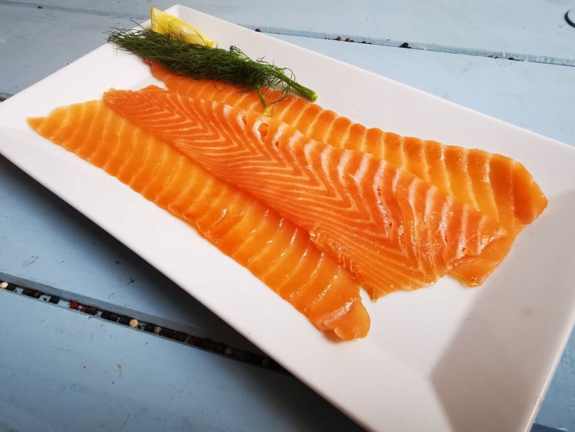 Smoked Atlantic salmon with cold smoke long sliced