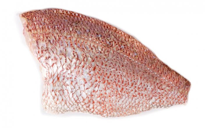Pražma japonská (růžová) filet 150 - 180g s kůží - Přejete si rybu stáhnout z kůže?: ano