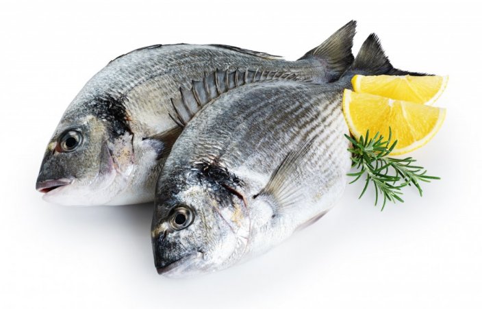 Wild Gilthead seabream 800-1000g - Do you want to gut the fish?: no, Do you want to remove the scales?: yes