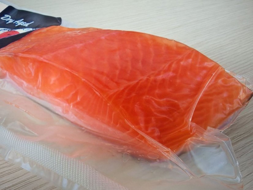 Losos pacifický divoký filet s kůží (Chinook King) stařený (minimálně 14 dní stařený)