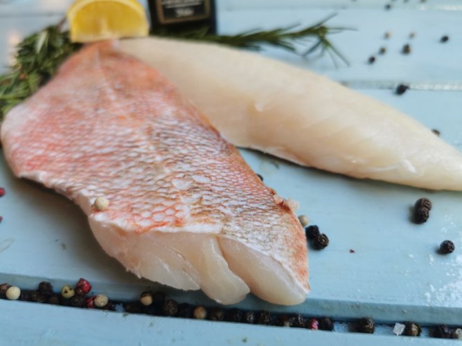 Redfish fillet with skin - Do you want to remove the skin from the fish ??: yes