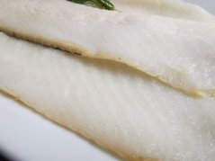 Uzený halibut atlantický studeným kouřem long sliced