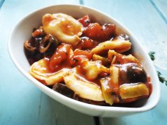 Calamari in tomato sauce