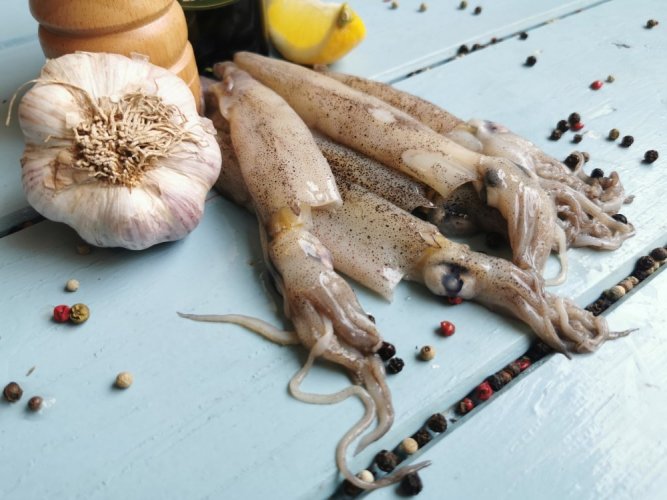 Small california squid  16-25pcs/kg - Do you want to clean the calamari?: yes