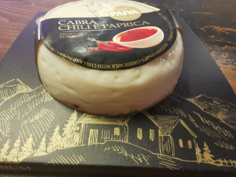 Vyzrálý kozí sýr s chilli a paprikou 190g