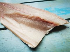 The yellowtail amberjack fillet with skin (Kingfish) 300-500g
