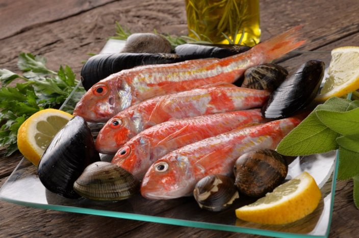 Red mullet 150-300g - Do you want to gut the fish?: yes, Do you want to remove the scales?: no